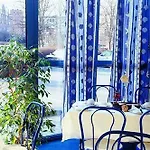 Du Stade Ex Kyriad Direct Lille Est Stade Pierre Mauroy Hotel 2*