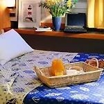 Hotel Du Stade Ex Kyriad Direct Lille Est Stade Pierre Mauroy