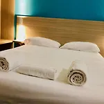 Du Stade Ex Kyriad Direct Lille Est Stade Pierre Mauroy Hotel 2*