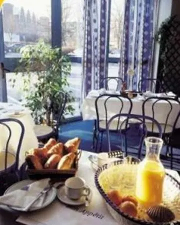 Hotel Du Stade Ex Kyriad Direct Lille Est Stade Pierre Mauroy 2*