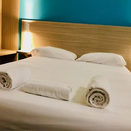Du Stade Ex Kyriad Direct Lille Est Stade Pierre Mauroy Hotel 2*