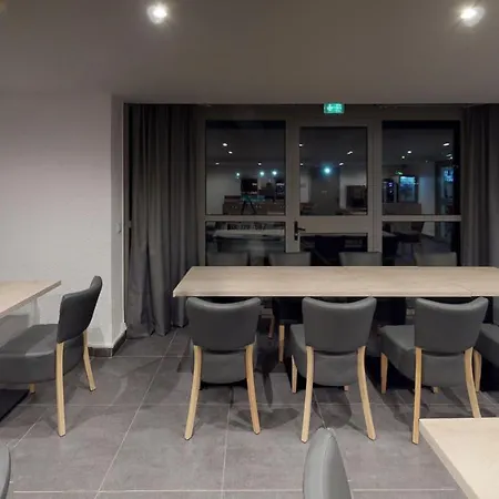 Hotel Du Stade Ex Kyriad Direct Lille Est Stade Pierre Mauroy 2*