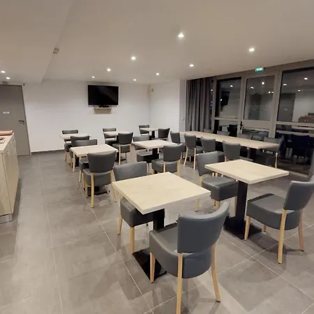 Du Stade Ex Kyriad Direct Lille Est Stade Pierre Mauroy Hotel Villeneuve-d'Ascq